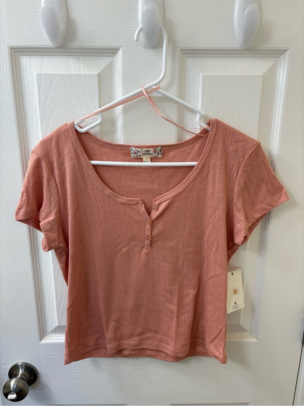Pink Republic Mauve-Pink Short Sleeve Henley Crop Top